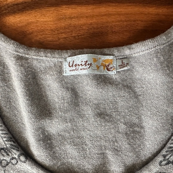 Unity World Wear Grey Button Up Cardigan Sweater size Large - Picture 3 of 4